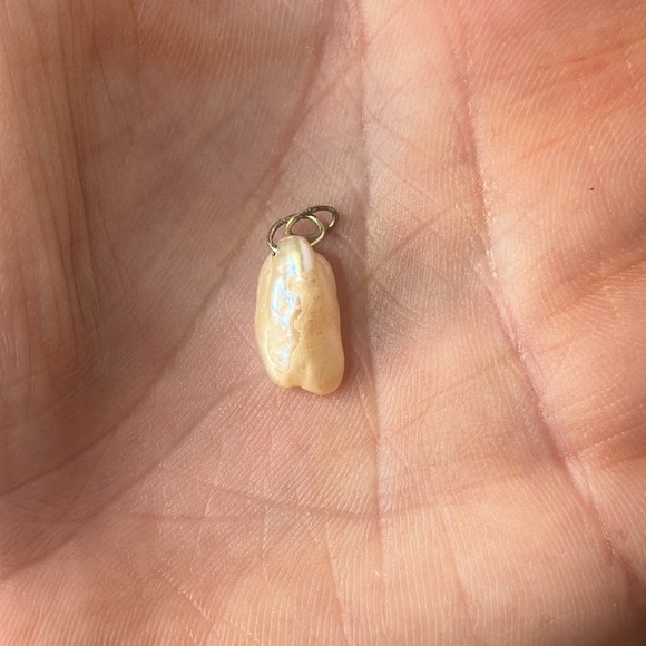 Catbird mermaid's treasure pearl charm - Picture 3 of 6